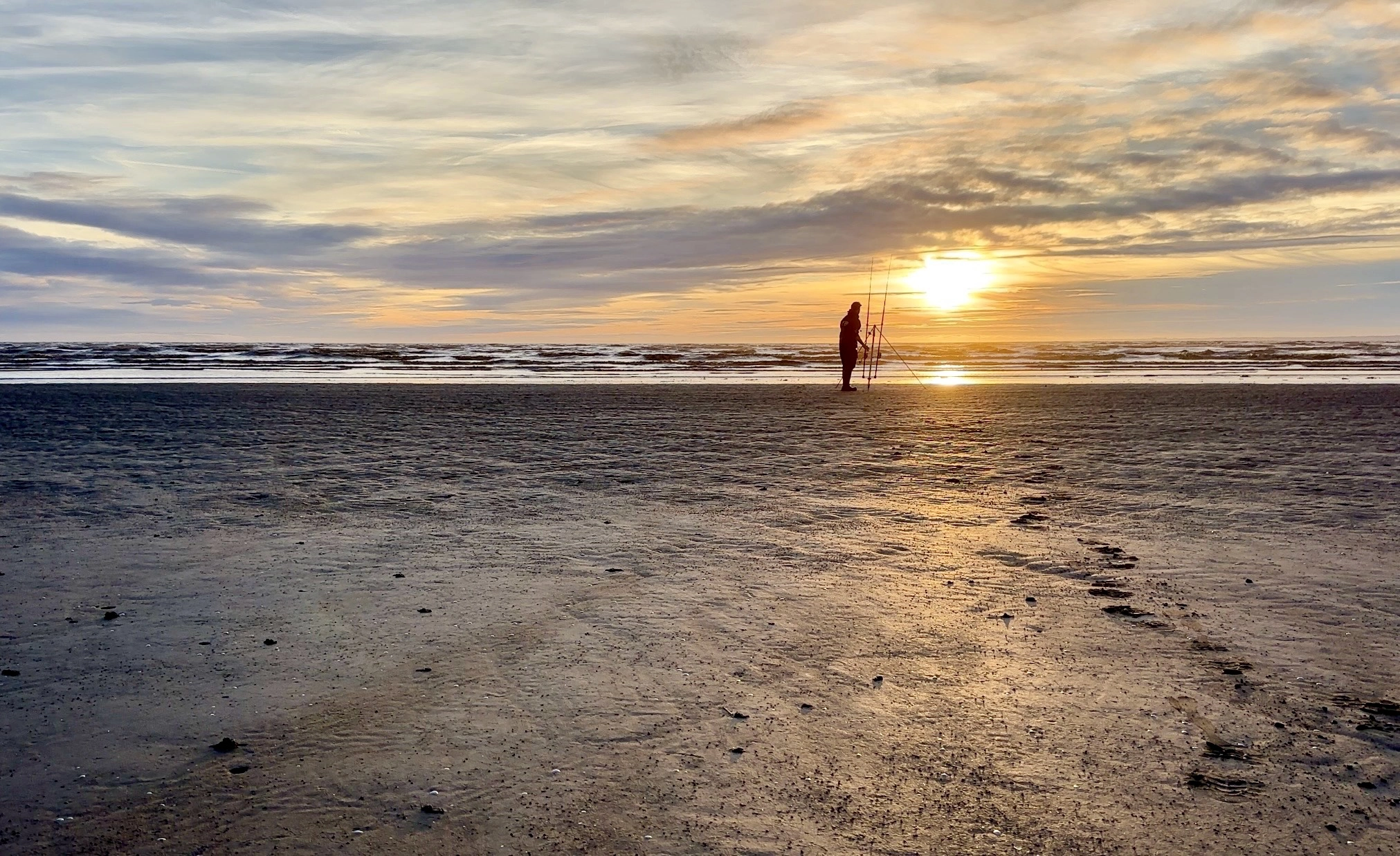 Understand how Weather Influences Shore Fishing in the Bristol Channel: The Role of Wind and Pressure Systems